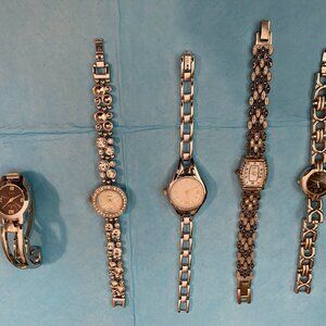 Lot of 5 ladies watches. 1 is Relic brand.